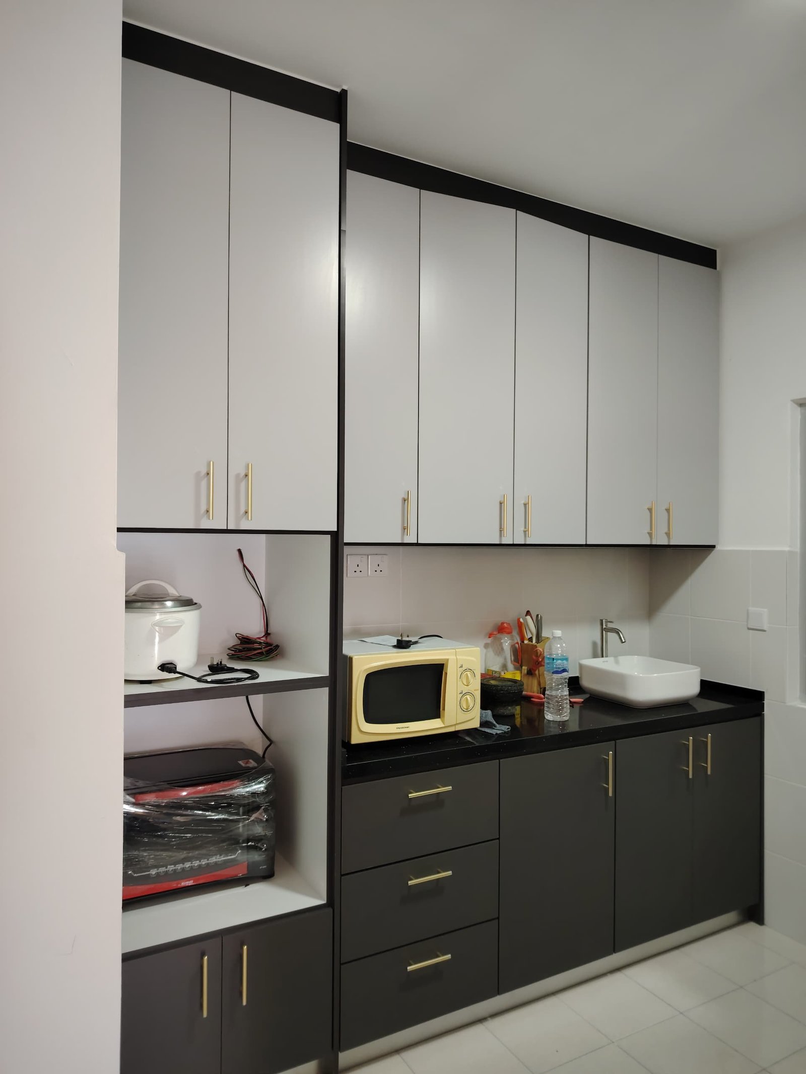 Kabinet dapur basah aluminium dan kaca 4G kalis air rumah teres